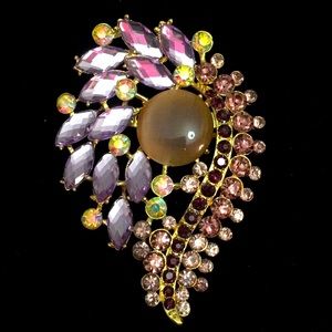 Gold plated brooch with 4 shades of purple lavender and lilac stone Rhinestones